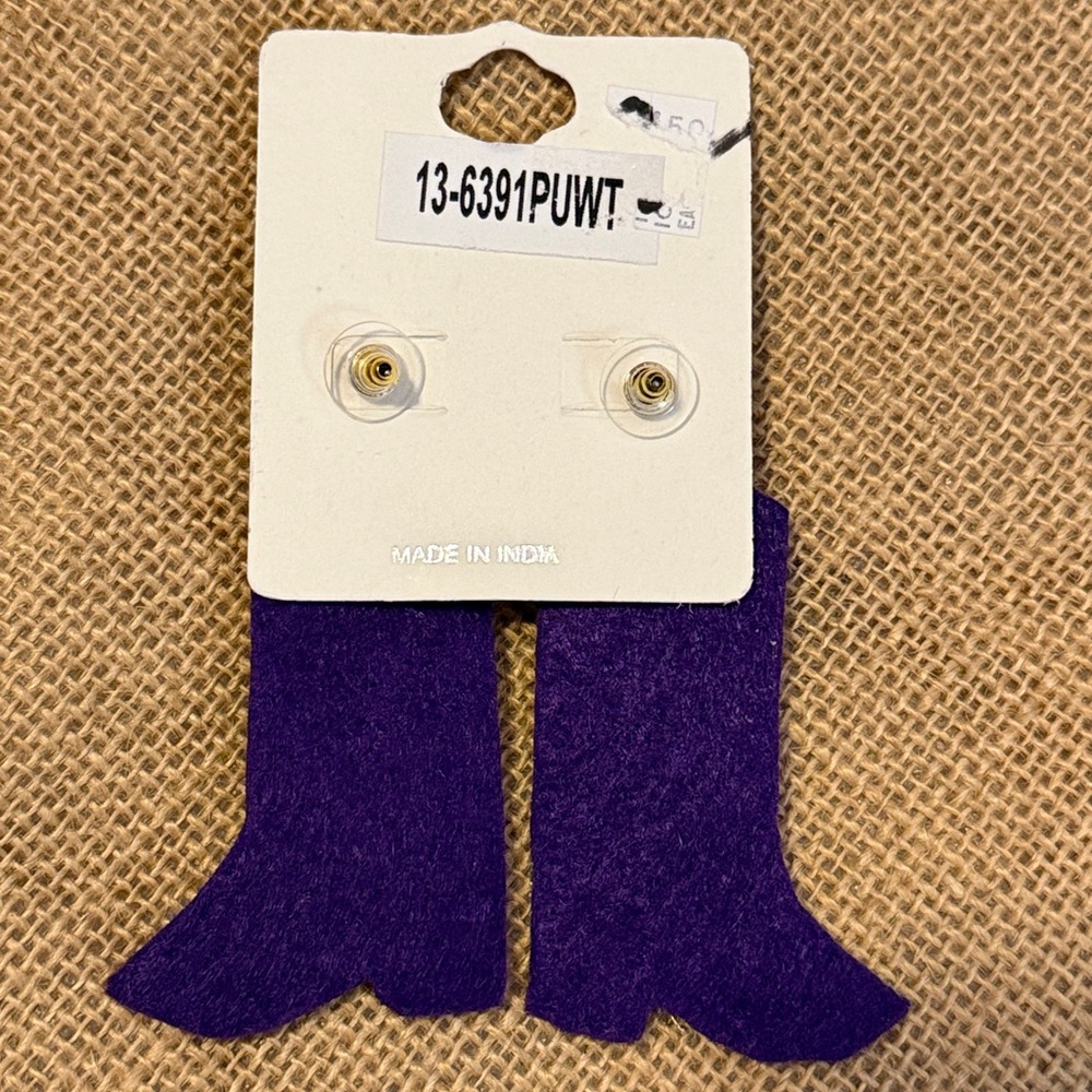 🌻 Viola Purple and Silver Beaded Game Day Cowgirl Boot Dangle Earrings - Picture 3 of 3